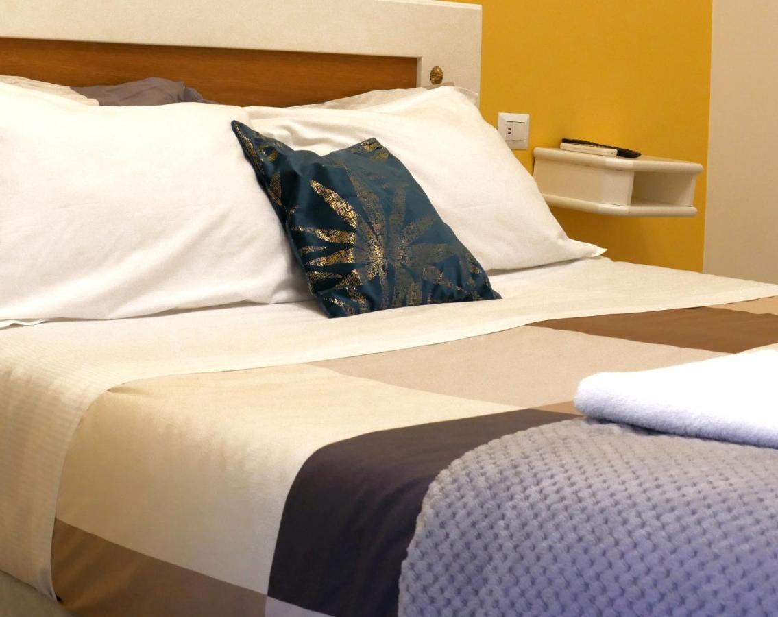 Firenze32 Bed & Breakfast Napoli Bagian luar foto