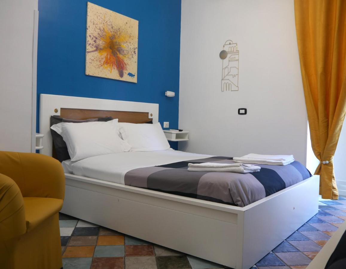 Firenze32 Bed & Breakfast Napoli Bagian luar foto