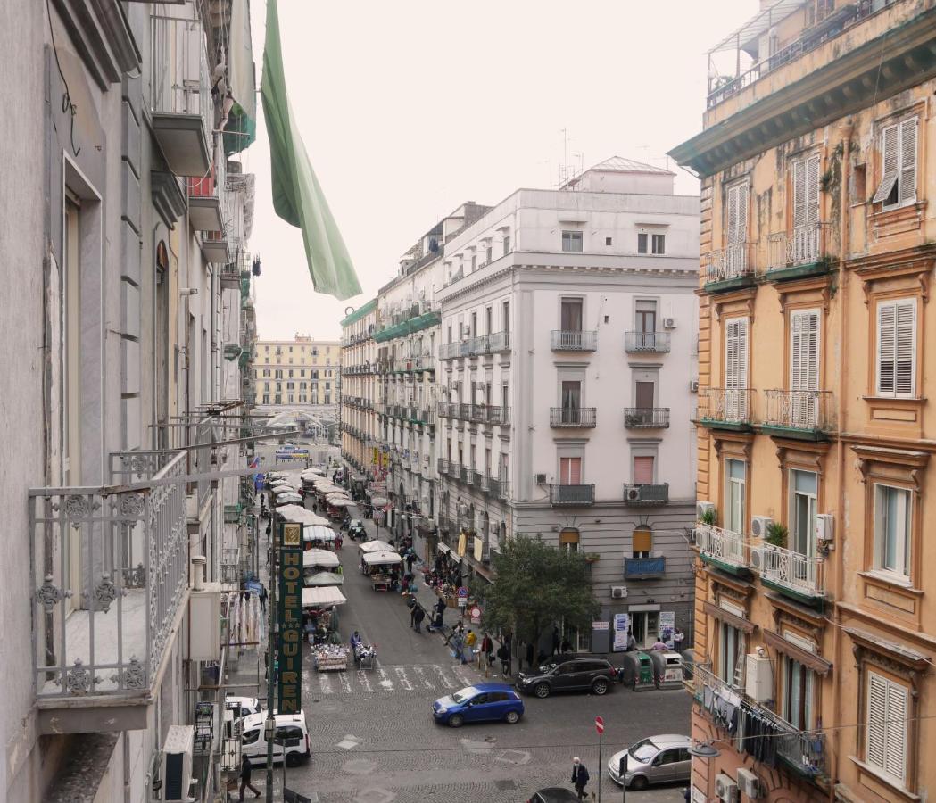 Firenze32 Bed & Breakfast Napoli Bagian luar foto