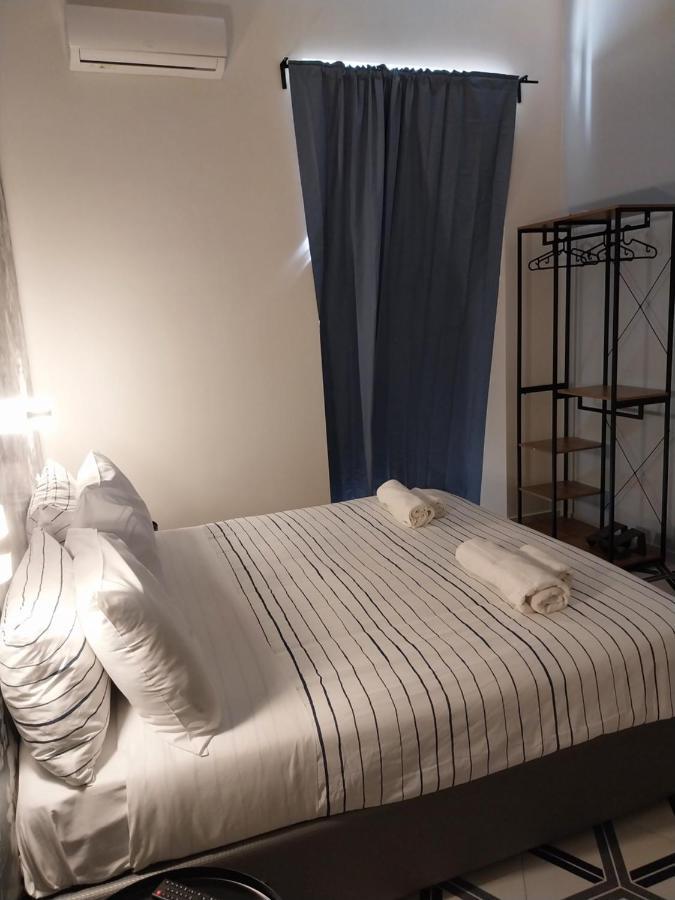 Firenze32 Bed & Breakfast Napoli Bagian luar foto